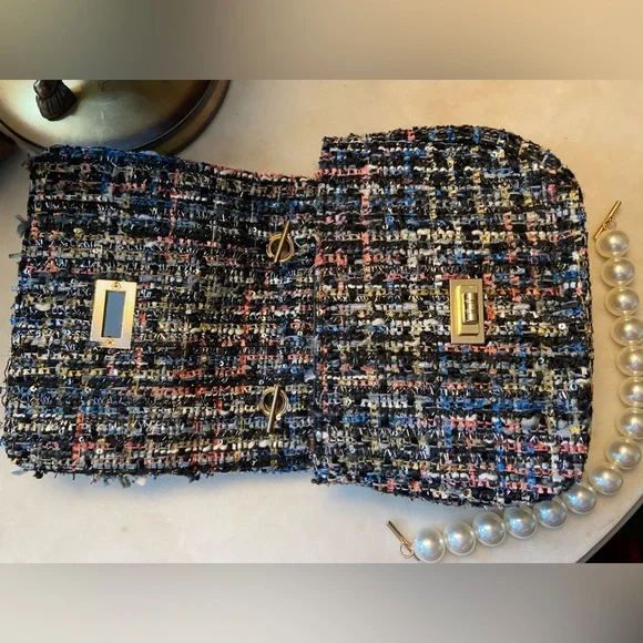 Designer inspired colored tweed with silver, and pearl strap handle. - Picture 9 of 10